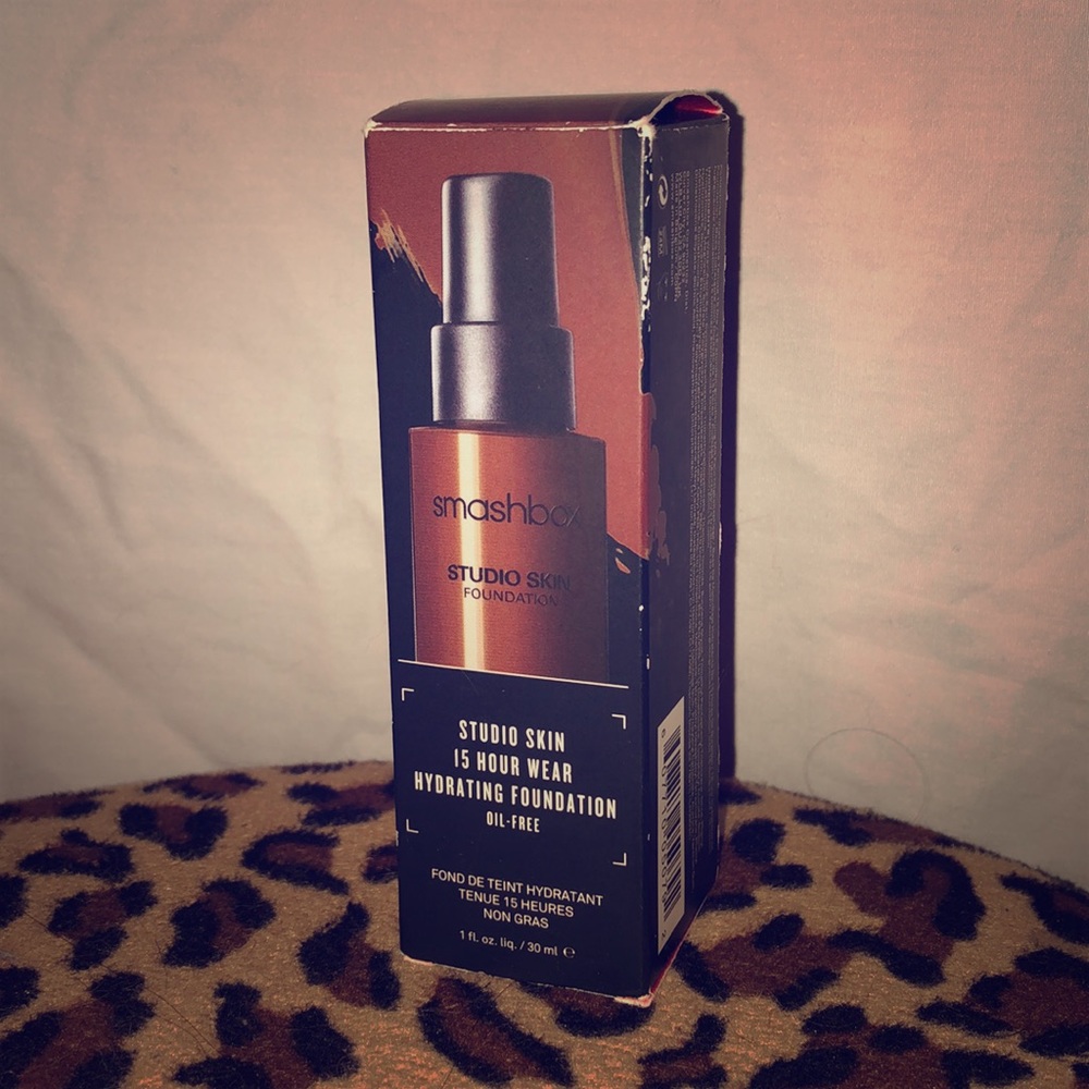 Smashbox studio skin foundation